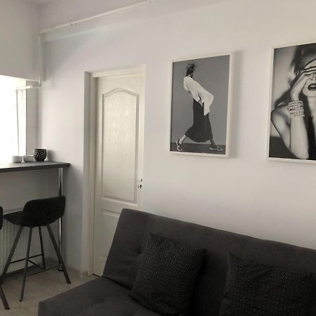 Staycity Modern Apartment Bukarest Eksteriør billede